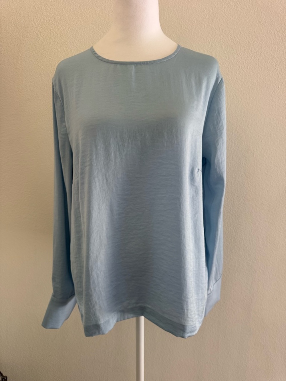 Banana Republic Pale Blue Long-Sleeve Women's Tee